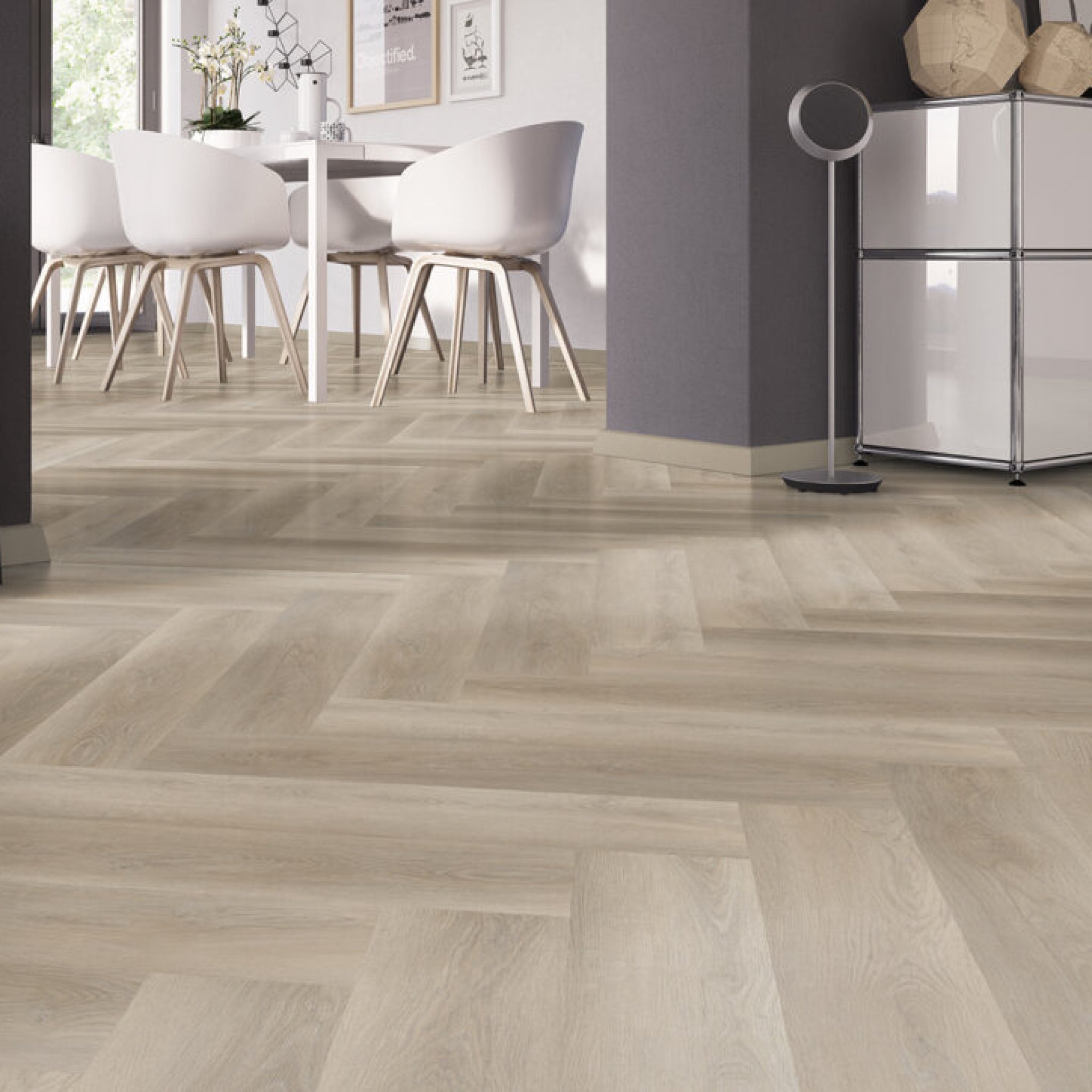 Solide Click 30 Herringbone,SOLIDE CLICK 30 Herringbone é a solução ideal para reformas residenciais. A placa revolucionária utilizada no produto proporciona excelente estabilidade dimensional e grande resistência, permitindo que o produto seja instalado